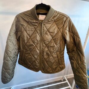 Old Navy Diamond Quilted Zip Up Jacket